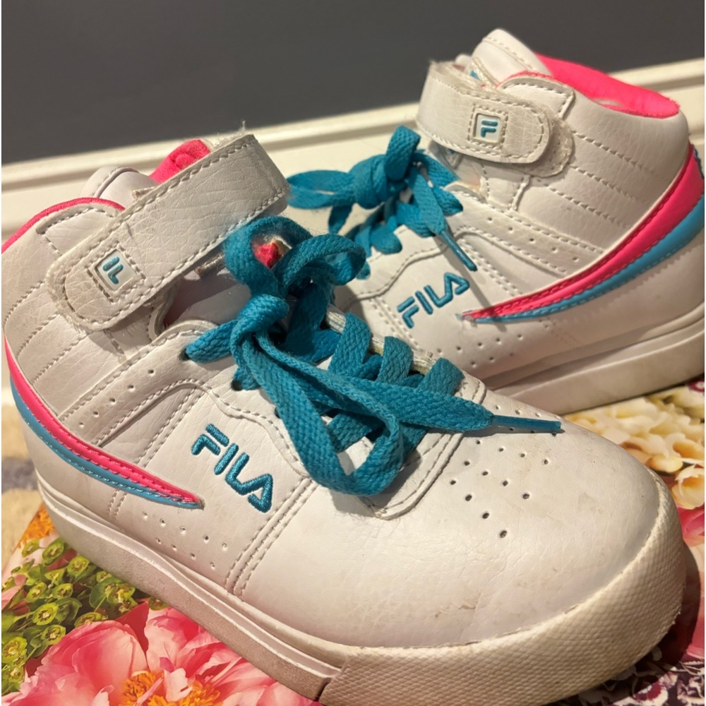 Fila kid shoe. White, pink and blue. Size 12.
